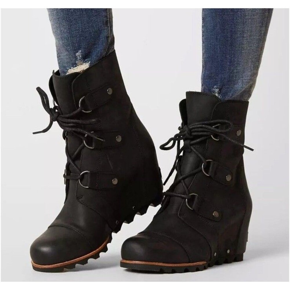 Sorel Joan of Arctic Leather Wedge Boots  Black Heels Sz 9.5 Fur Wool Collar
